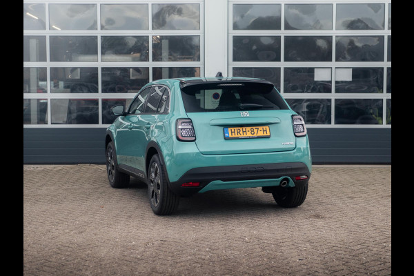 Fiat 600 1.2 Hybrid La Prima | Clima | Adapt. Cruise | Camera | BSM | 18" | Stoelverwarming | Apple Carplay | Elektr. A-Klep