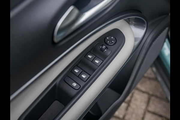 Fiat 600 1.2 Hybrid La Prima | Clima | Adapt. Cruise | Camera | BSM | 18" | Stoelverwarming | Apple Carplay | Elektr. A-Klep