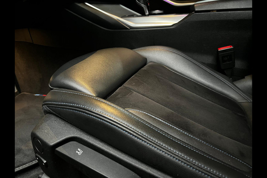 BMW 3-serie 320i M-sport Head Up Leer Navi PDC Virtual 20'' LM velgen Climate voor en achter Matrix