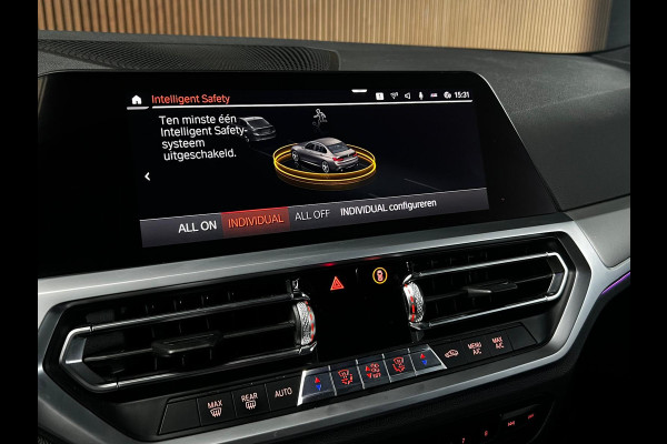 BMW 3-serie 320i M-sport Head Up Leer Navi PDC Virtual 20'' LM velgen Climate voor en achter Matrix