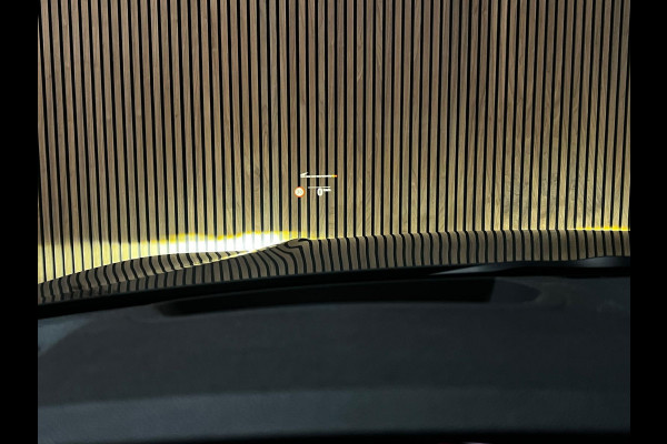 BMW 3-serie 320i M-sport Head Up Leer Navi PDC Virtual 20'' LM velgen Climate voor en achter Matrix