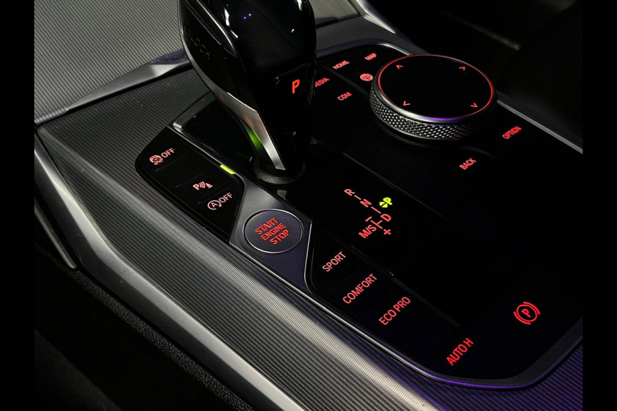 BMW 3-serie 320i M-sport Head Up Leer Navi PDC Virtual 20'' LM velgen Climate voor en achter Matrix