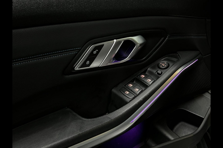 BMW 3-serie 320i M-sport Head Up Leer Navi PDC Virtual 20'' LM velgen Climate voor en achter Matrix