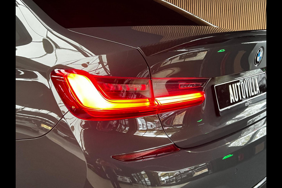 BMW 3-serie 320i M-sport Head Up Leer Navi PDC Virtual 20'' LM velgen Climate voor en achter Matrix