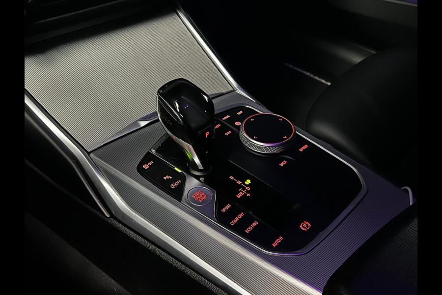 BMW 3-serie 320i M-sport Head Up Leer Navi PDC Virtual 20'' LM velgen Climate voor en achter Matrix