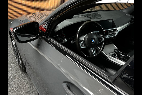 BMW 3-serie 320i M-sport Head Up Leer Navi PDC Virtual 20'' LM velgen Climate voor en achter Matrix
