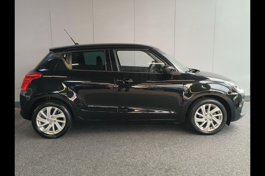 Suzuki Swift 1.2 Select Smart Hybrid uit 2023 Rijklaar + 12 maanden Bovag-garantie Henk Jongen Auto's in Helmond,  al 50 jaar service zoals 't hoort!