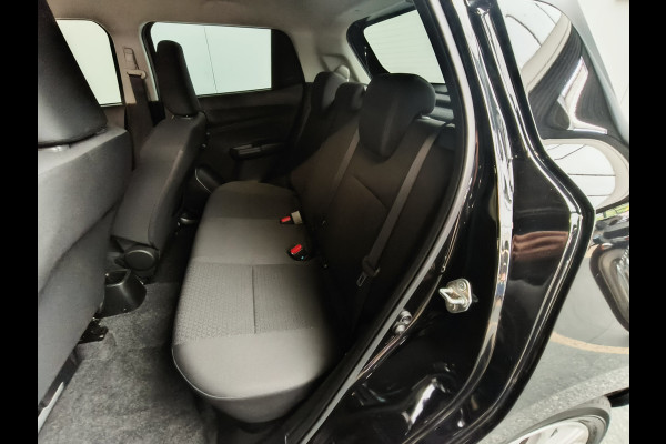 Suzuki Swift 1.2 Select Smart Hybrid uit 2023 Rijklaar + 12 maanden Bovag-garantie Henk Jongen Auto's in Helmond,  al 50 jaar service zoals 't hoort!