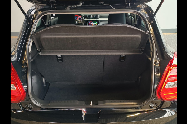 Suzuki Swift 1.2 Select Smart Hybrid uit 2023 Rijklaar + 12 maanden Bovag-garantie Henk Jongen Auto's in Helmond,  al 50 jaar service zoals 't hoort!