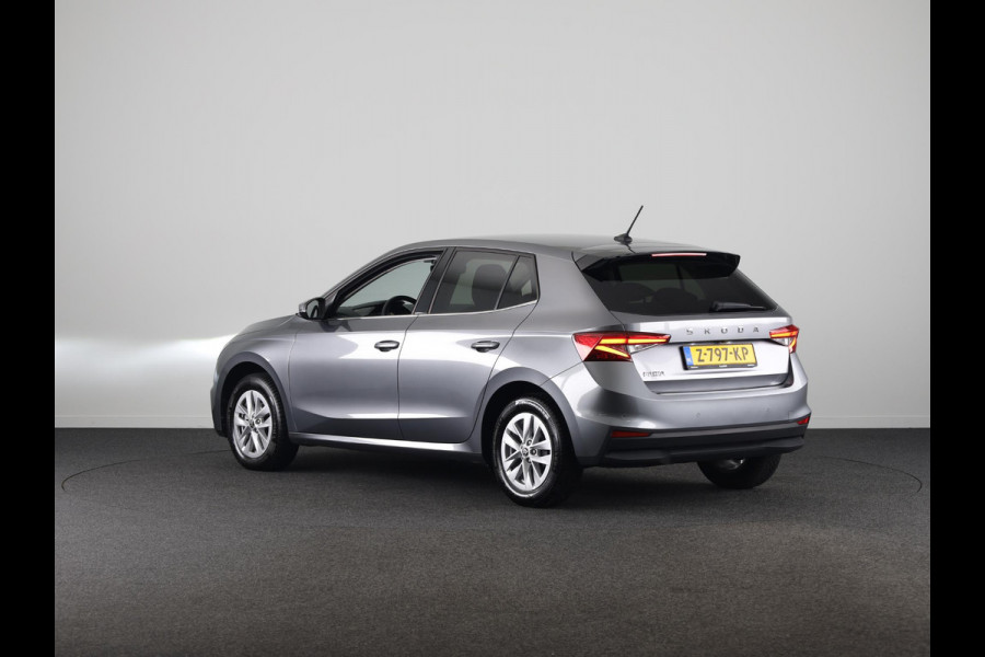 Škoda Fabia 1.0 TSI Business Edition 95 pk | Verlengde garantie | Navigatie via App | Parkeersensoren | Achteruitrijcamera | Stoelverwarming | Keyless |