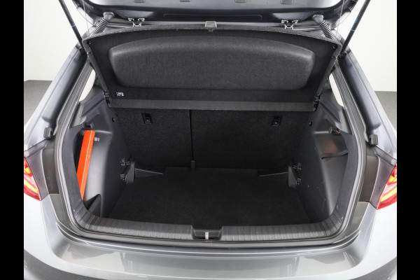 Škoda Fabia 1.0 TSI Business Edition 95 pk | Verlengde garantie | Navigatie via App | Parkeersensoren | Achteruitrijcamera | Stoelverwarming | Keyless |