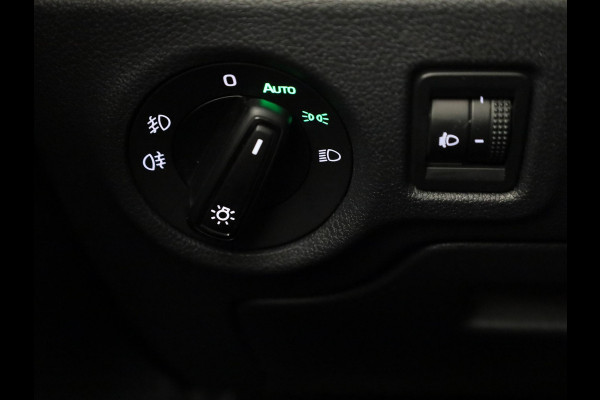 Škoda Fabia 1.0 TSI Business Edition 95 pk | Verlengde garantie | Navigatie via App | Parkeersensoren | Achteruitrijcamera | Stoelverwarming | Keyless |