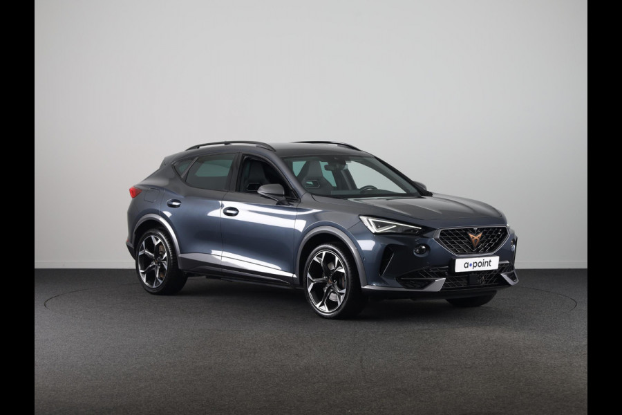CUPRA Formentor 1.4 e-Hybrid VZ Performance 245 pk Automaat (DSG) | Navigatie | Parkeersensoren (Park assist) | Rondomzicht camera | Elektr. bestuurdersstoel met geheugen | Stoelverwarming |