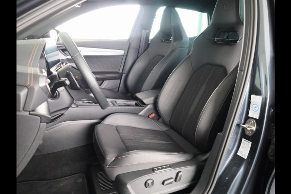 CUPRA Formentor 1.4 e-Hybrid VZ Performance 245 pk Automaat (DSG) | Navigatie | Parkeersensoren (Park assist) | Rondomzicht camera | Elektr. bestuurdersstoel met geheugen | Stoelverwarming |