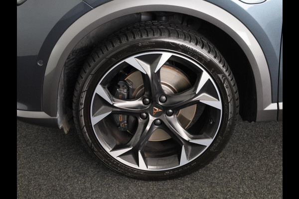 CUPRA Formentor 1.4 e-Hybrid VZ Performance 245 pk Automaat (DSG) | Navigatie | Parkeersensoren (Park assist) | Rondomzicht camera | Elektr. bestuurdersstoel met geheugen | Stoelverwarming |