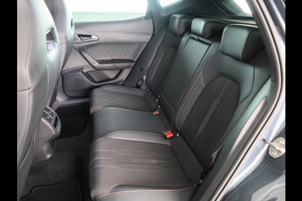 CUPRA Formentor 1.4 e-Hybrid VZ Performance 245 pk Automaat (DSG) | Navigatie | Parkeersensoren (Park assist) | Rondomzicht camera | Elektr. bestuurdersstoel met geheugen | Stoelverwarming |