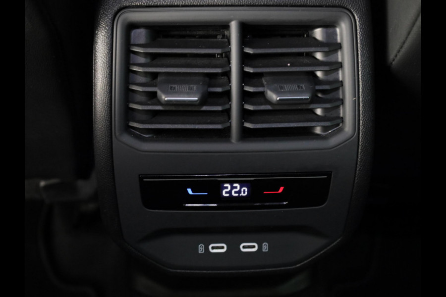 CUPRA Formentor 1.4 e-Hybrid VZ Performance 245 pk Automaat (DSG) | Navigatie | Parkeersensoren (Park assist) | Rondomzicht camera | Elektr. bestuurdersstoel met geheugen | Stoelverwarming |