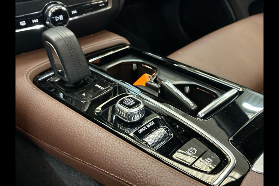 Volvo V60 2.0 T6 Recharge AWD Business Pro Cacao Leder 341pk ! | Skyroof | Trekhaak | Stoel- Stuur-, A-Bank verwarming | A-Camera