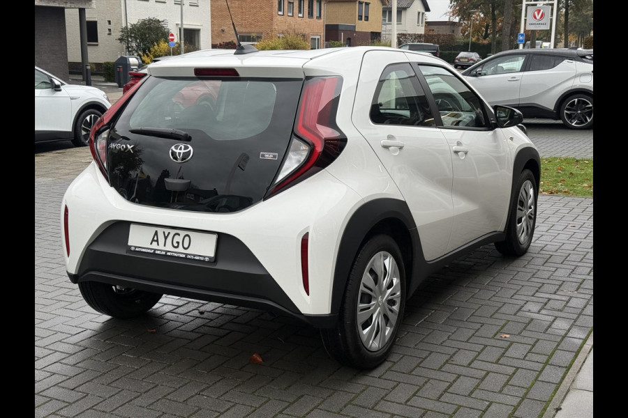 Toyota Aygo X 1.0 VVT-i MT Play | Eerste eigenaar, Apple CarPlay/Android Auto, Parkeercamera, Airconditioning, BTW Auto