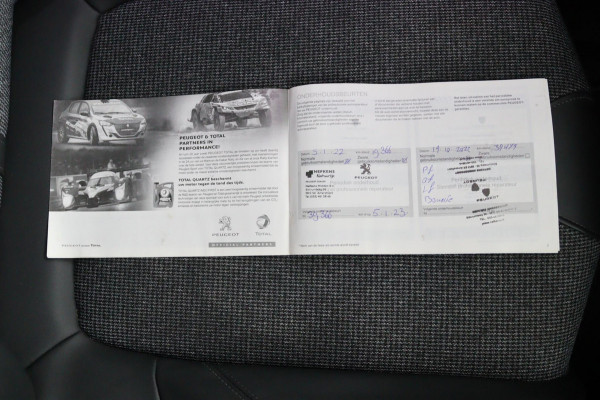 Peugeot 5008 1.2 PureTech*NAVI*CAM*HAAK*CRUISE*ECC*CARPLAY*7PER