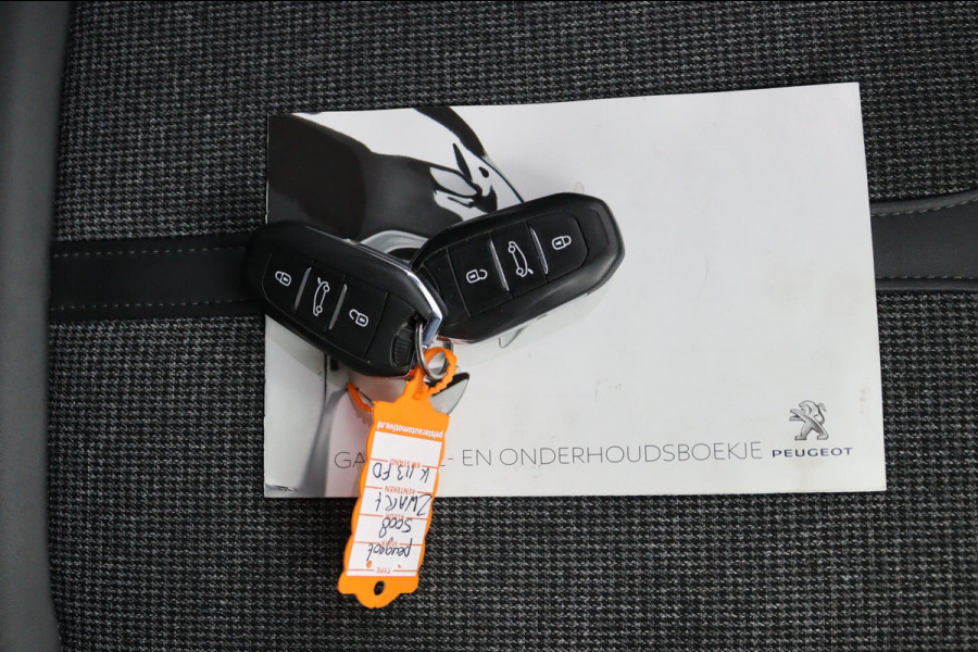 Peugeot 5008 1.2 PureTech*NAVI*CAM*HAAK*CRUISE*ECC*CARPLAY*7PER