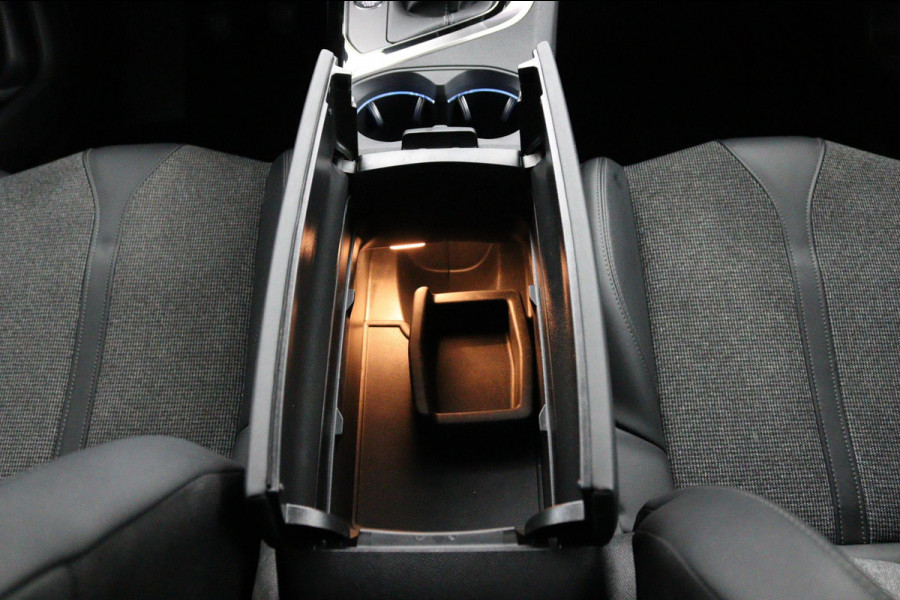 Peugeot 5008 1.2 PureTech*NAVI*CAM*HAAK*CRUISE*ECC*CARPLAY*7PER