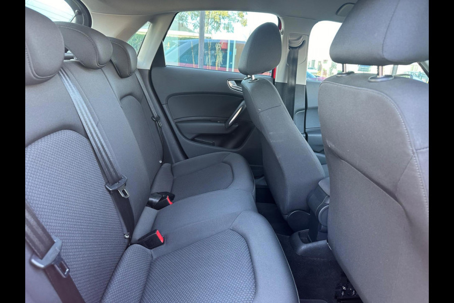 Audi A1 Sportback 1.0 TFSI Adrenalin S line - Automaat - Airco - Navi - Org.NL