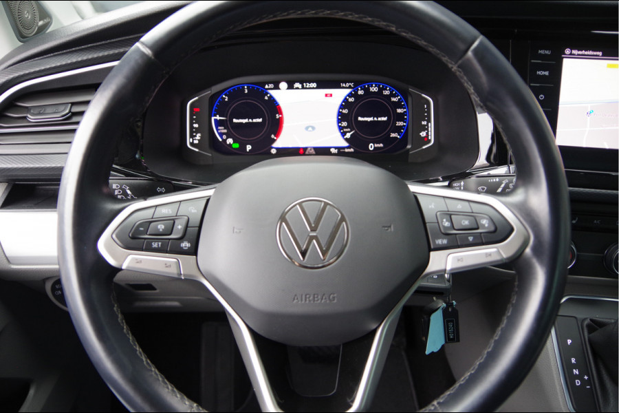 Volkswagen Transporter 2.0 TDI L2 BULLI DC-5P, AUT. LED, LEDER, TREKHAAK, STOELVERWARMING, ADAPT. CRUISE, DIGITAL COCKPIT, CAMERA, AIRCO, PARKEERSENSOR