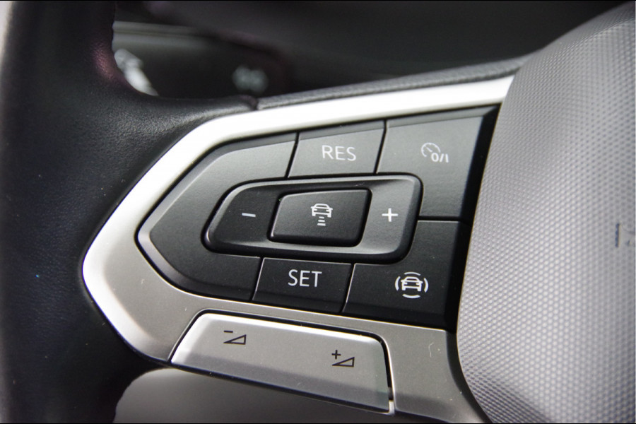 Volkswagen Transporter 2.0 TDI L2 BULLI DC-5P, AUT. LED, LEDER, TREKHAAK, STOELVERWARMING, ADAPT. CRUISE, DIGITAL COCKPIT, CAMERA, AIRCO, PARKEERSENSOR