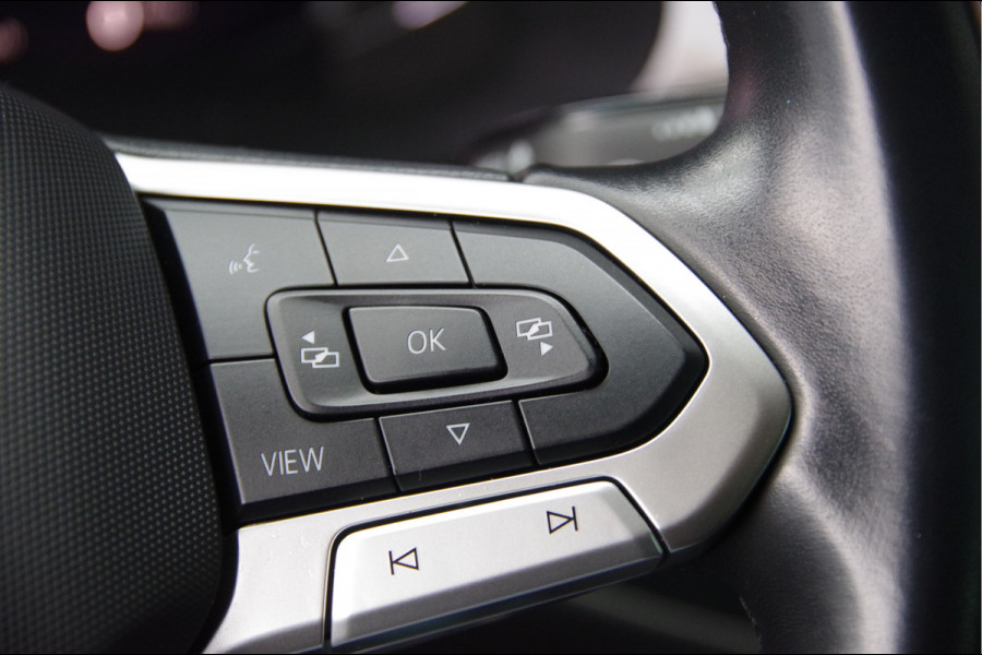 Volkswagen Transporter 2.0 TDI L2 BULLI DC-5P, AUT. LED, LEDER, TREKHAAK, STOELVERWARMING, ADAPT. CRUISE, DIGITAL COCKPIT, CAMERA, AIRCO, PARKEERSENSOR