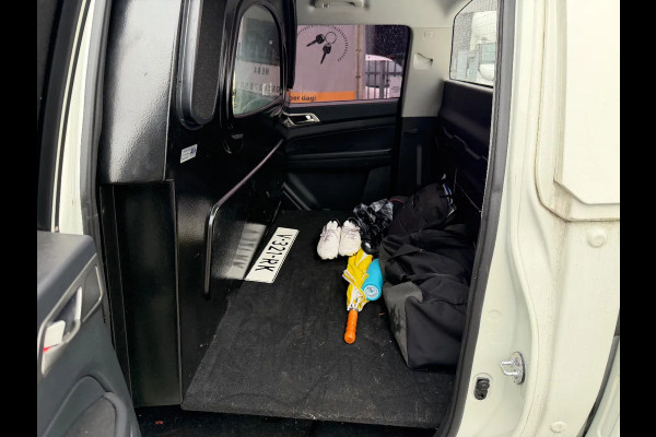 SsangYong Musso Automatic Airco, Navi, Top Cover