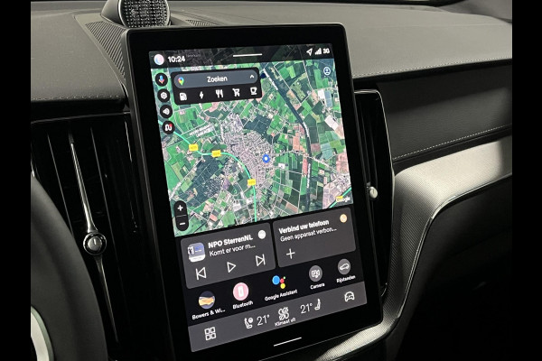 Volvo XC60 2.0 T8 Plug-in hybrid Ultra Black Edition *455Pk* | Luchtvering | Open dak | Massage | Bowers & Wilkins | Trekhaak | Adapt. cruise control