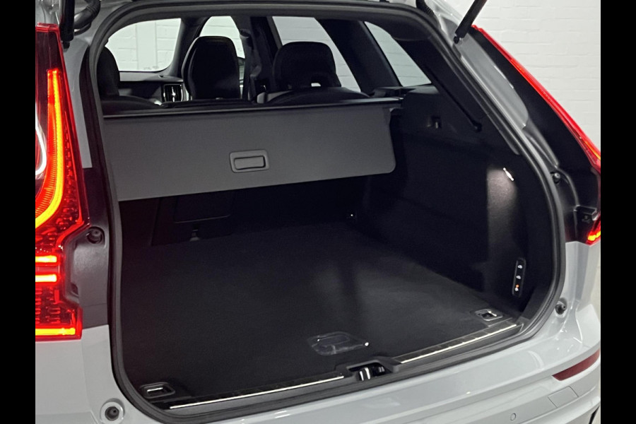 Volvo XC60 2.0 T8 Plug-in hybrid Ultra Black Edition *455Pk* | Luchtvering | Open dak | Massage | Bowers & Wilkins | Trekhaak | Adapt. cruise control