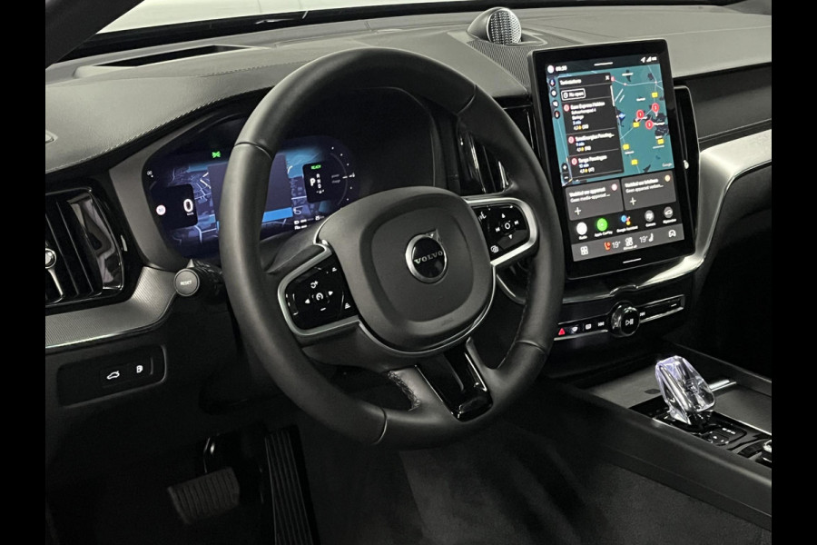 Volvo XC60 2.0 T8 Plug-in hybrid Ultra Black Edition *455Pk* | Luchtvering | Open dak | Massage | Bowers & Wilkins | Trekhaak | Adapt. cruise control