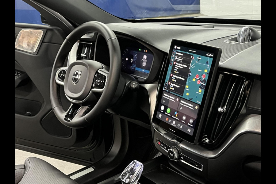 Volvo XC60 2.0 T8 Plug-in hybrid Ultra Black Edition *455Pk* | Luchtvering | Open dak | Massage | Bowers & Wilkins | Trekhaak | Adapt. cruise control