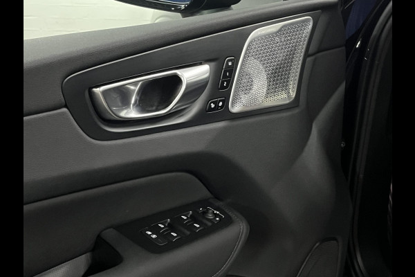 Volvo XC60 2.0 T8 Plug-in hybrid Ultra Black Edition *455Pk* | Luchtvering | Open dak | Massage | Bowers & Wilkins | Trekhaak | Adapt. cruise control