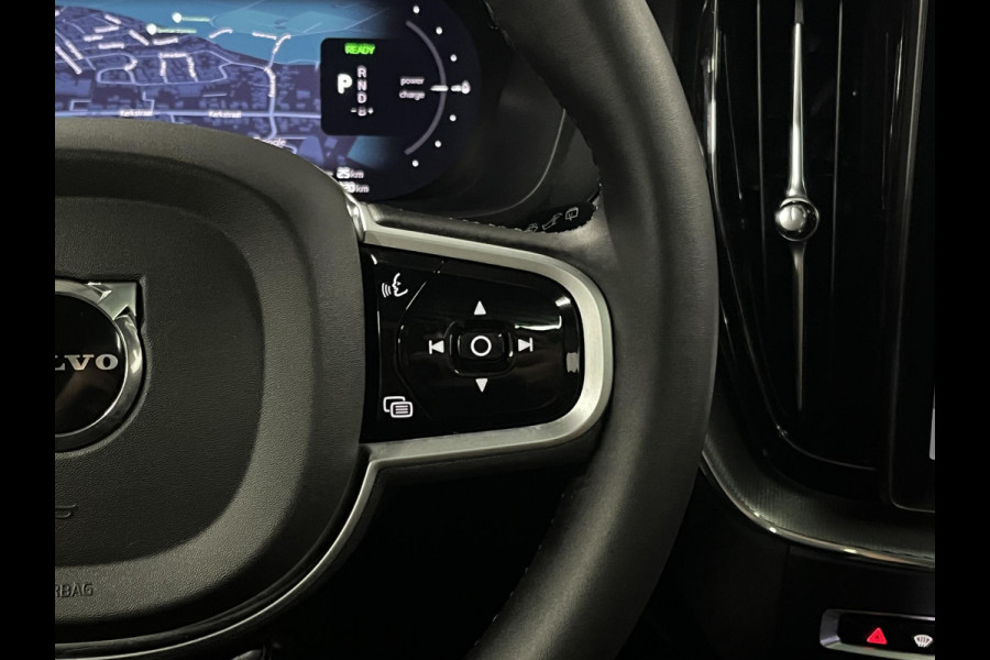 Volvo XC60 2.0 T8 Plug-in hybrid Ultra Black Edition *455Pk* | Luchtvering | Open dak | Massage | Bowers & Wilkins | Trekhaak | Adapt. cruise control