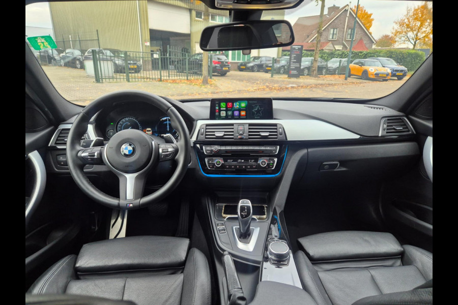 BMW 3-serie 320i F30 M Sport Apple CarPlay Elk. Trekhaak 6WB Dig, Dash Keyless 19inch Breedset GARANTIE 320i Corporate L High Ex