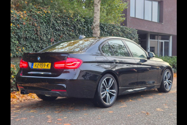 BMW 3-serie 320i F30 M Sport Apple CarPlay Elk. Trekhaak 6WB Dig, Dash Keyless 19inch Breedset GARANTIE 320i Corporate L High Ex