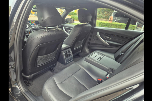 BMW 3-serie 320i F30 M Sport Apple CarPlay Elk. Trekhaak 6WB Dig, Dash Keyless 19inch Breedset GARANTIE 320i Corporate L High Ex