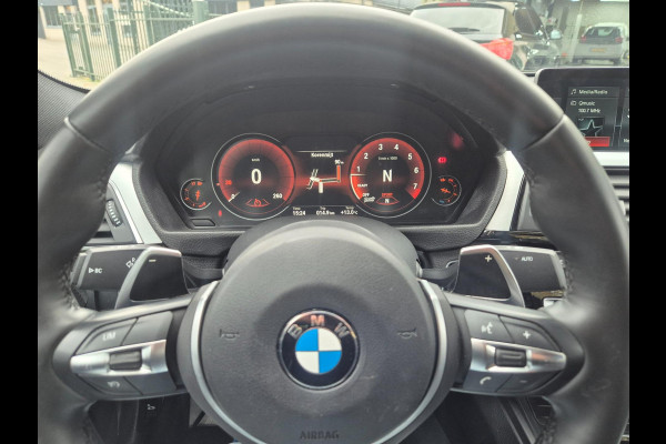 BMW 3-serie 320i F30 M Sport Apple CarPlay Elk. Trekhaak 6WB Dig, Dash Keyless 19inch Breedset GARANTIE 320i Corporate L High Ex