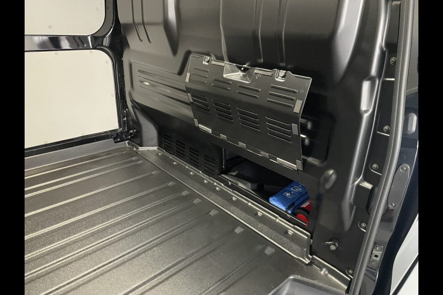 Ford Transit Custom 320 2.0 TDCI L2H1 Limited