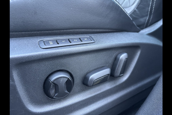 Škoda Kodiaq 1.5 TSI Sportline Business 7p. | Elektrische Trekhaak | Pano | Automaat | Stoel Verwarming