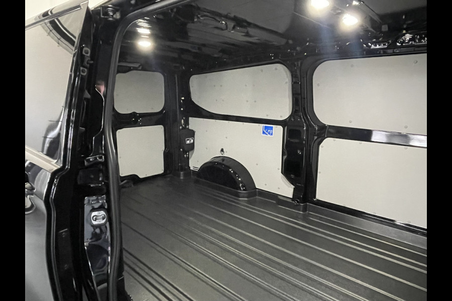 Ford Transit Custom 320 2.0 TDCI L2H1 Limited