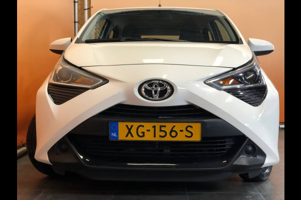 Toyota Aygo 1.0 VVT-i x-play navigatie | airco achteruitrijcamera