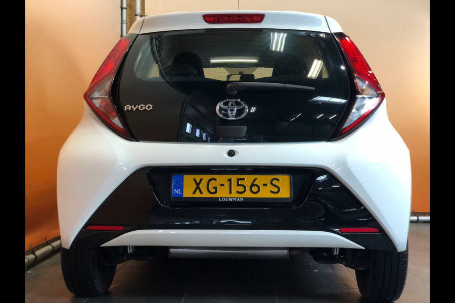 Toyota Aygo 1.0 VVT-i x-play navigatie | airco achteruitrijcamera