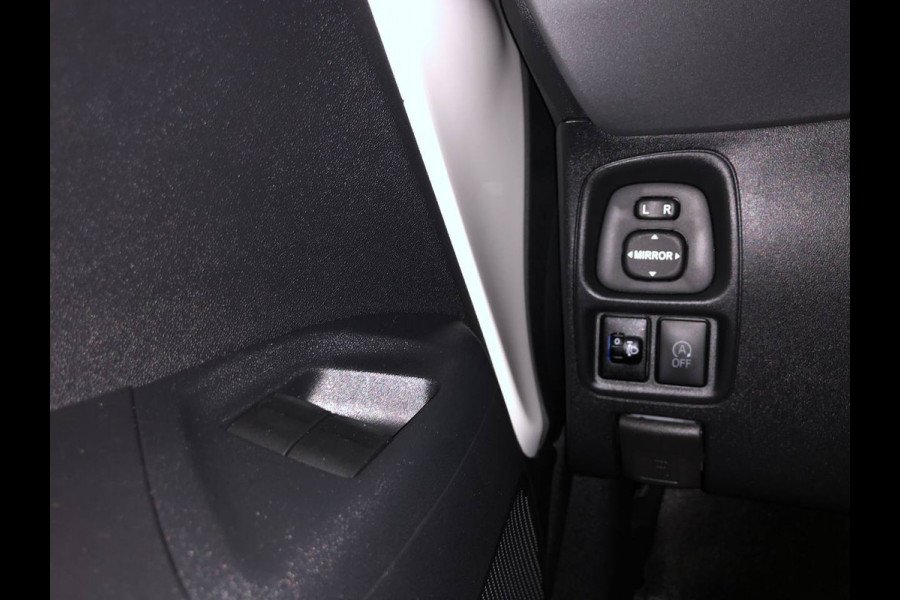 Toyota Aygo 1.0 VVT-i x-play navigatie | airco achteruitrijcamera