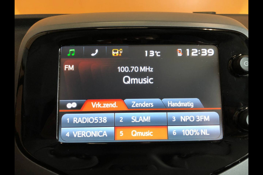 Toyota Aygo 1.0 VVT-i x-play navigatie | airco achteruitrijcamera