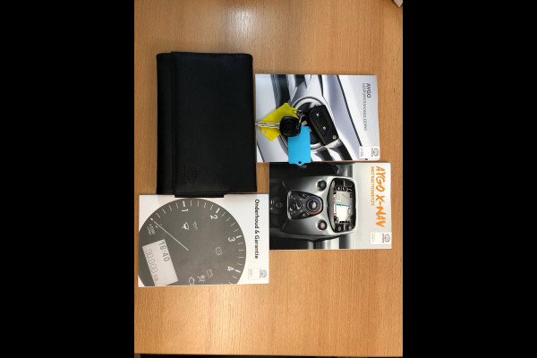 Toyota Aygo 1.0 VVT-i x-play navigatie | airco achteruitrijcamera