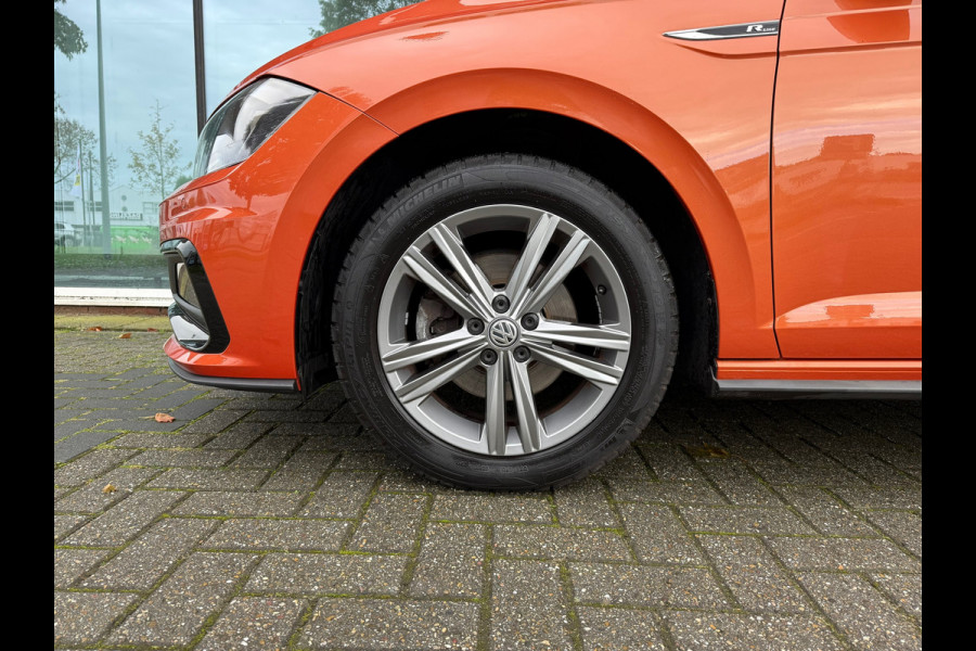 Volkswagen Polo 1.5 TSI Highline Business R - Automaat - Navi - Winterpakket - Trekhaak - Org.NL